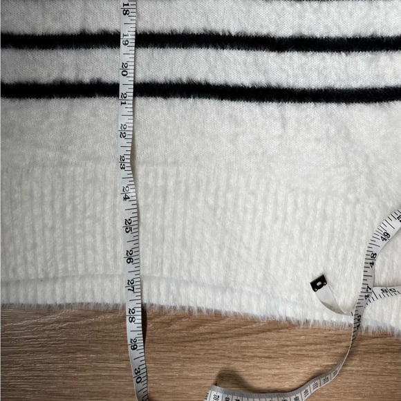 BLEU & GRAY Chic White and Black Striped Sweater - Super cozy and fluffy - Picture 10 of 10